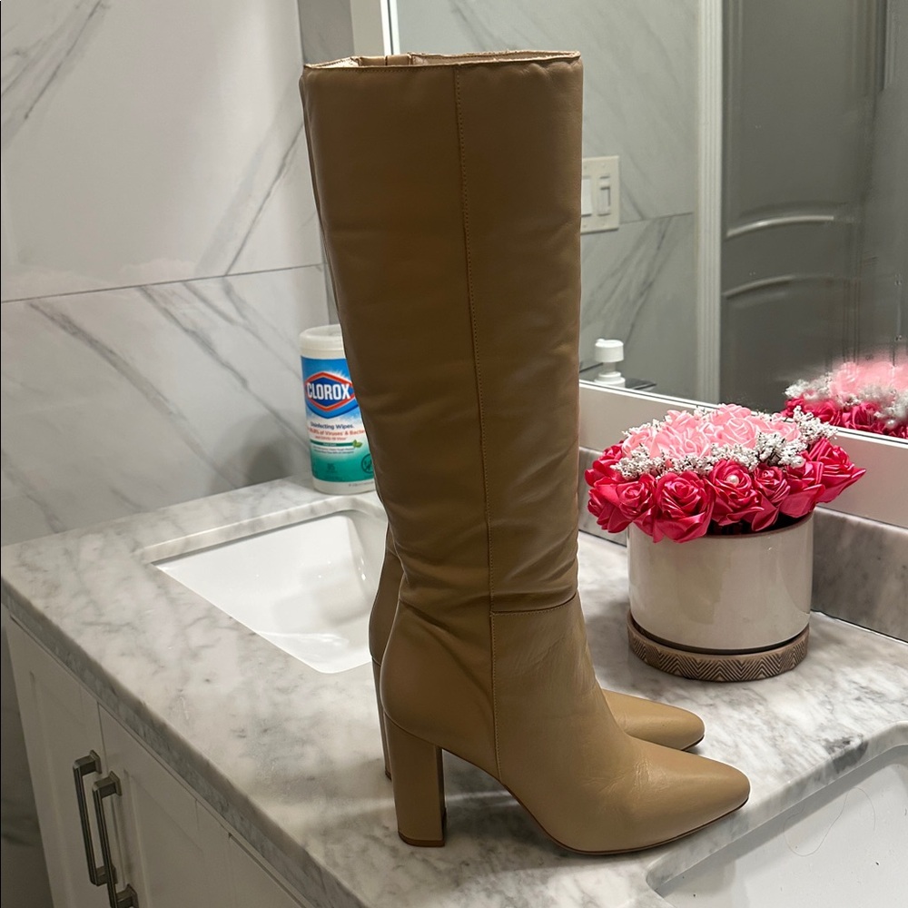 Chic Tan Heeled Women's Boots
